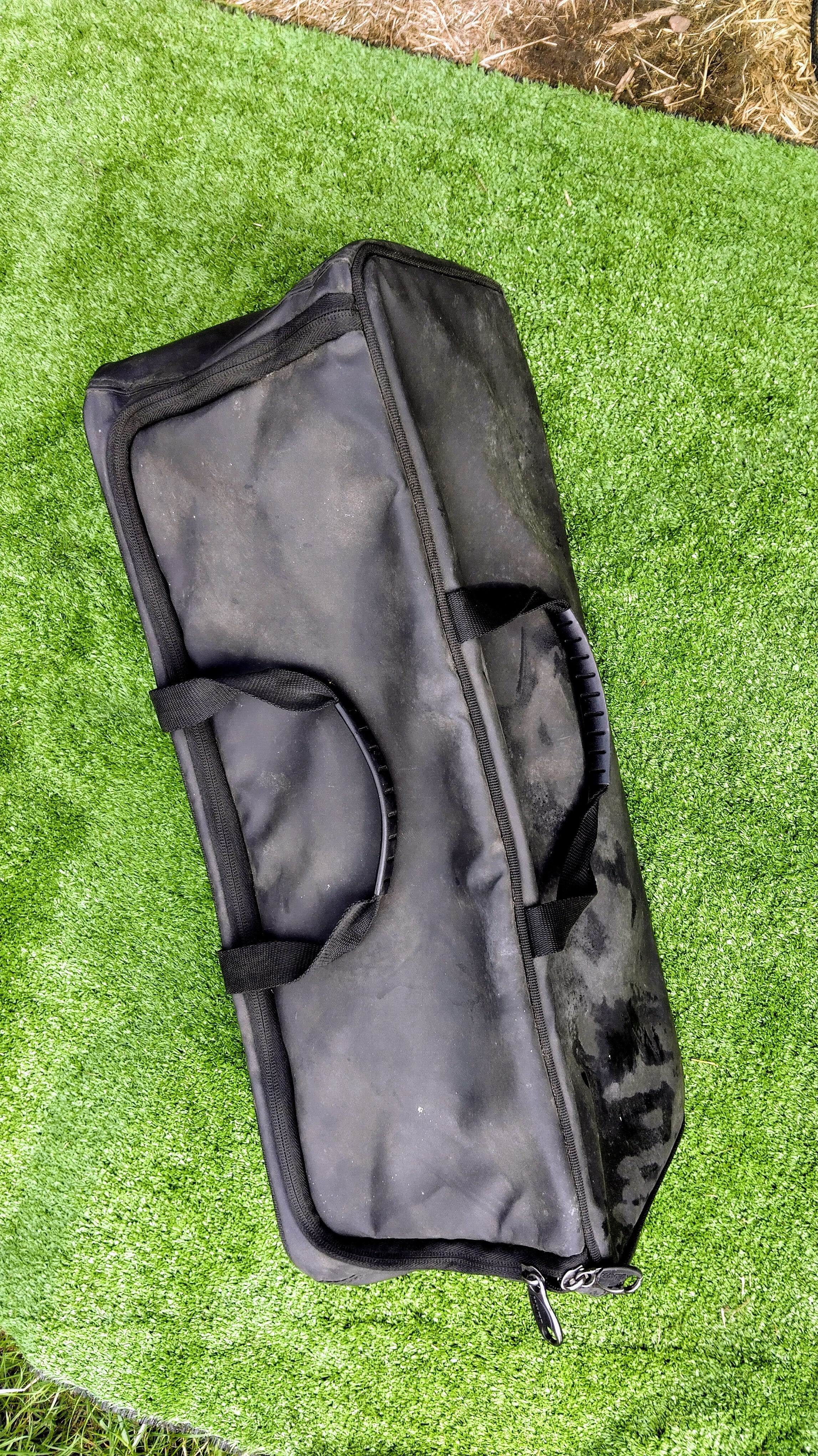 Maver UFO Fishing Cooler Bag Insulated Bait Luggage Waterproof Base Used Excellent