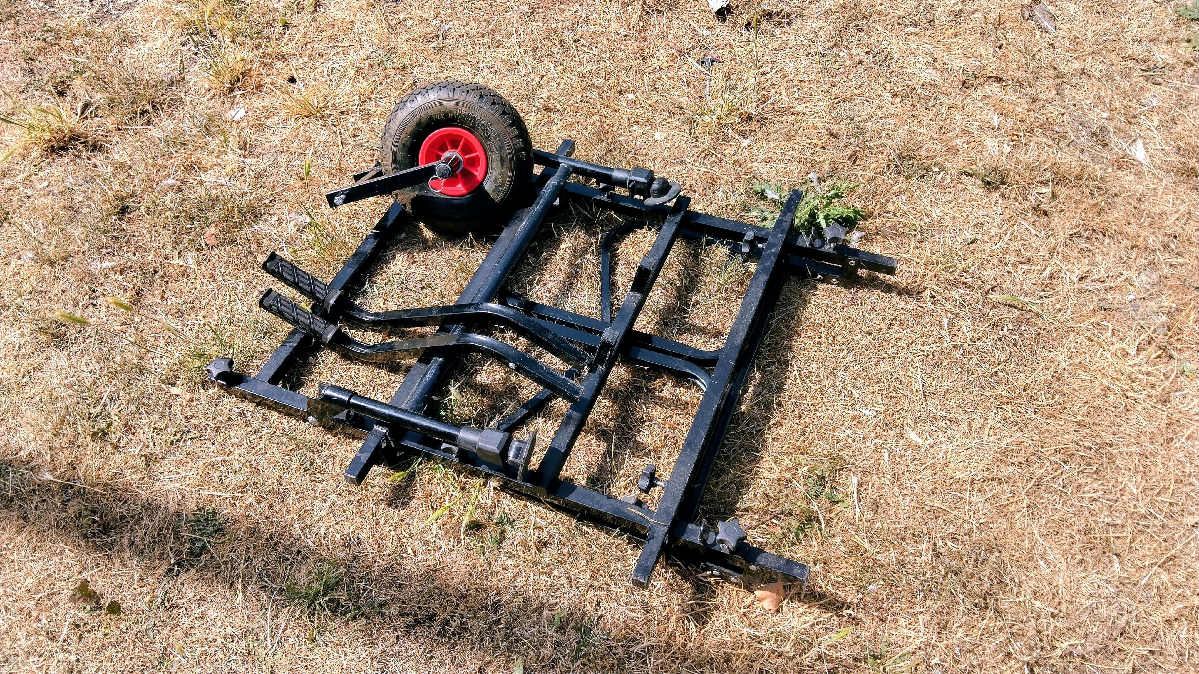 Daiwa Single Wheel Carp Barrow – Good Used Condition & Perfect Working Order
