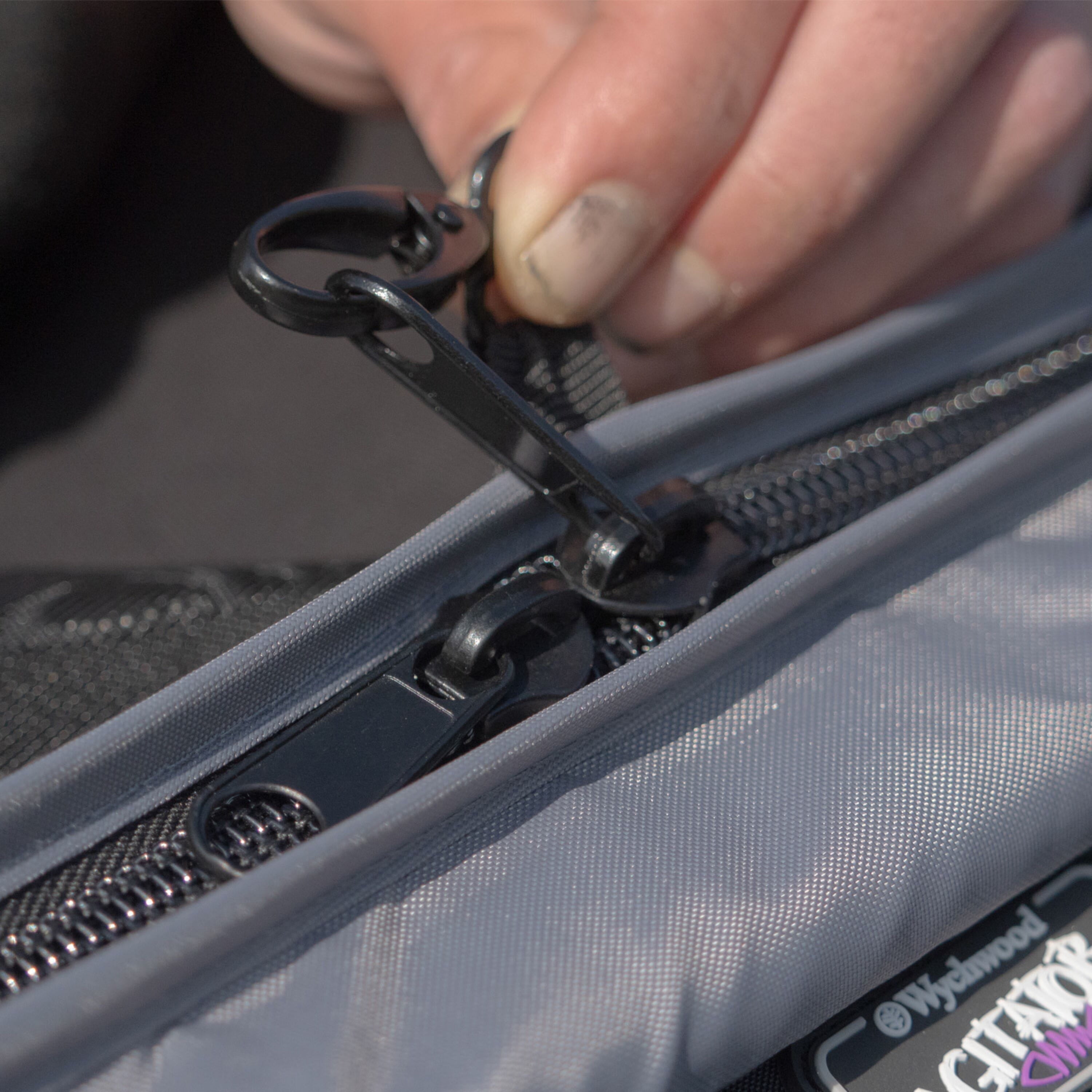 Wychwod Agitator Predator Fishing Sling Mat Retainer System