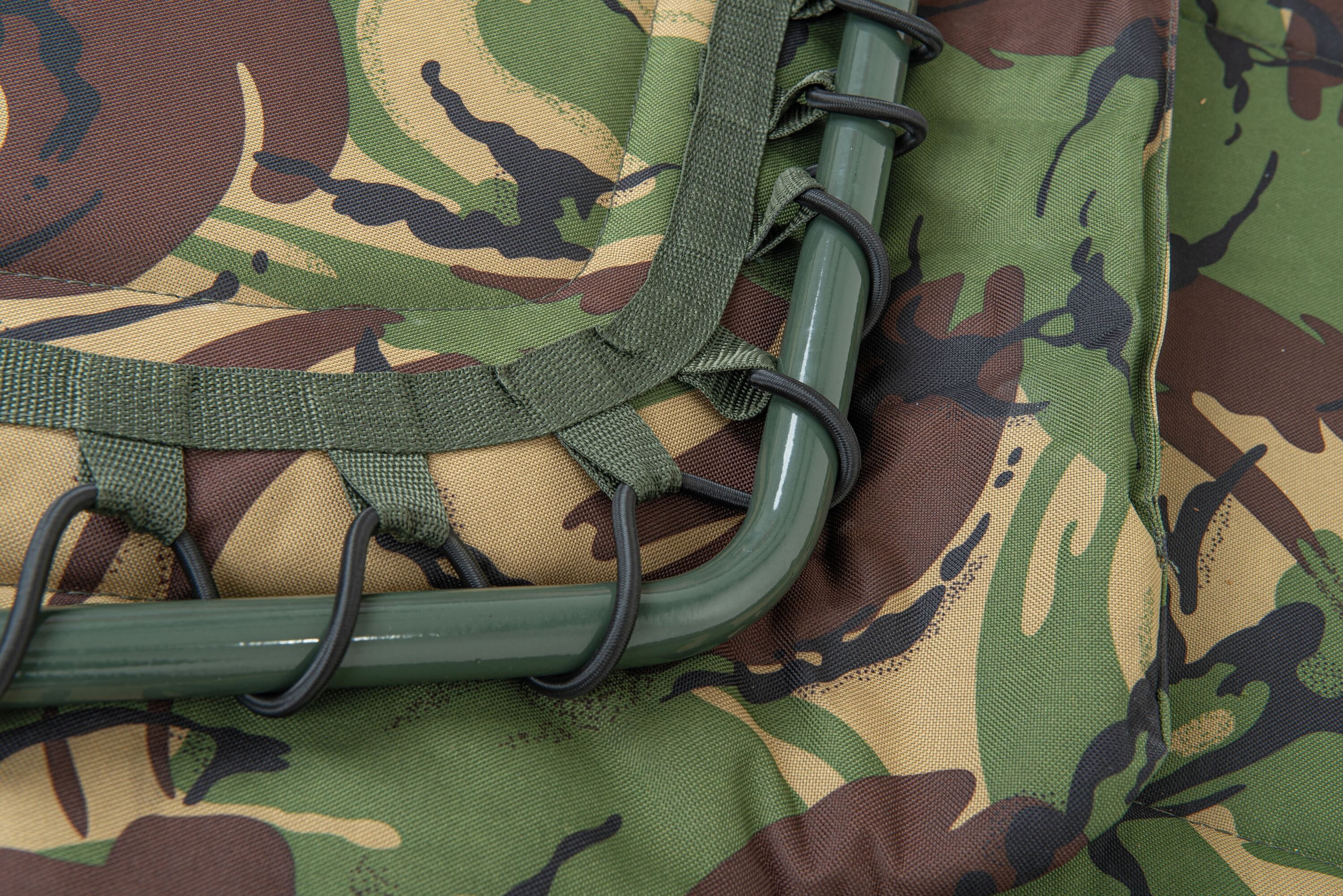 Wychwood Riot Tactical Compact 6-leg Bed Chair | Carp Fishing Bedchair