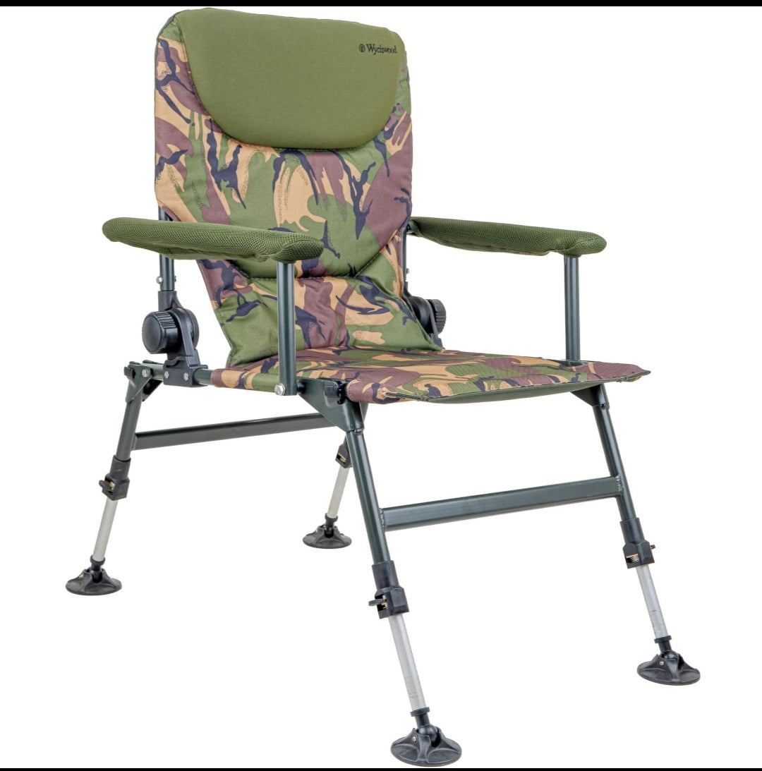 Wychwood Epic Tactical Compact Recliner | Carp Fishing Chair | Lightweight, Reclining, DPM Camo